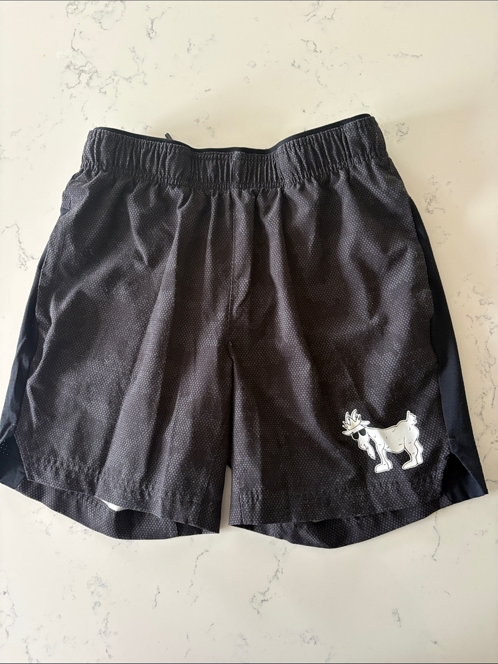 GOAT USA athletic shorts size YXL